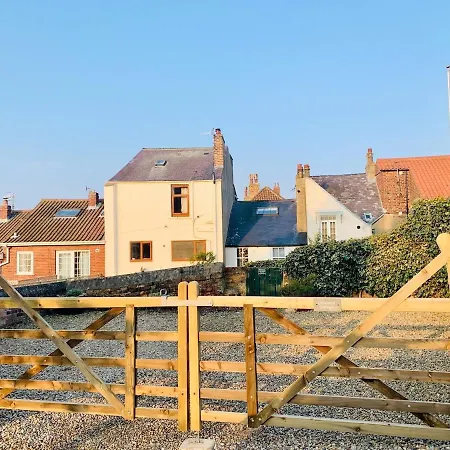Holiday home Gowland Private Parking Enclosed Garden *