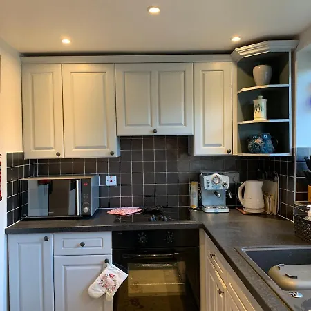 Gowland Private Parking Enclosed Garden Holiday home *