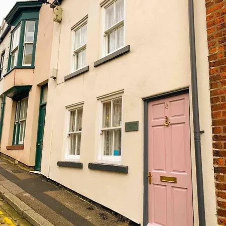 Gowland Private Parking Enclosed Garden * Scarborough
